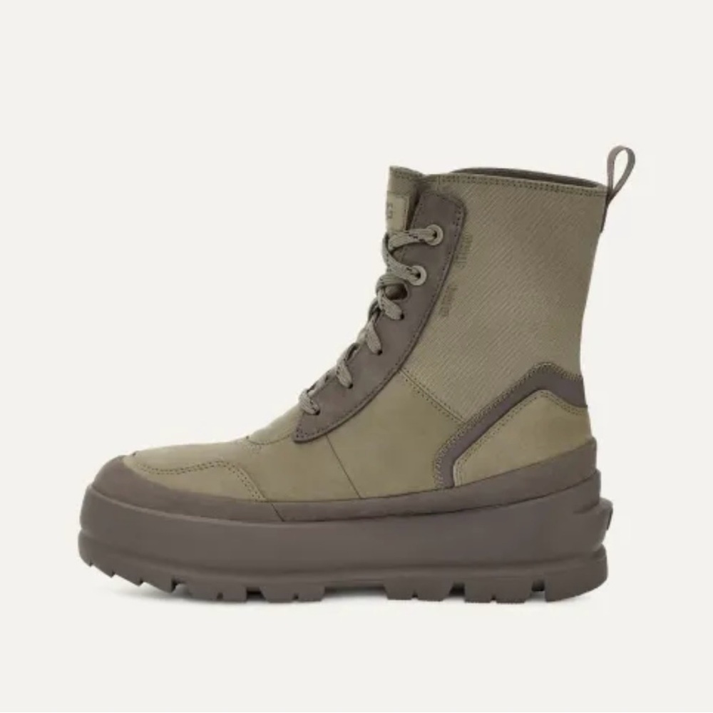 NWOT UGG Women’s The Ugg Lug Leather Boot Moss Green - Picture 2 of 13